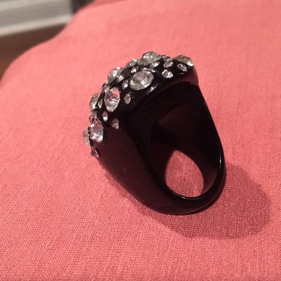 Statement Ring - Picture 3 of 6